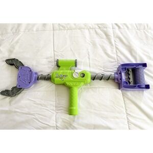 Disney Parks Buzz Lightyear Star Command 2009 SRM Claw Grabber Arm Toy Story‎